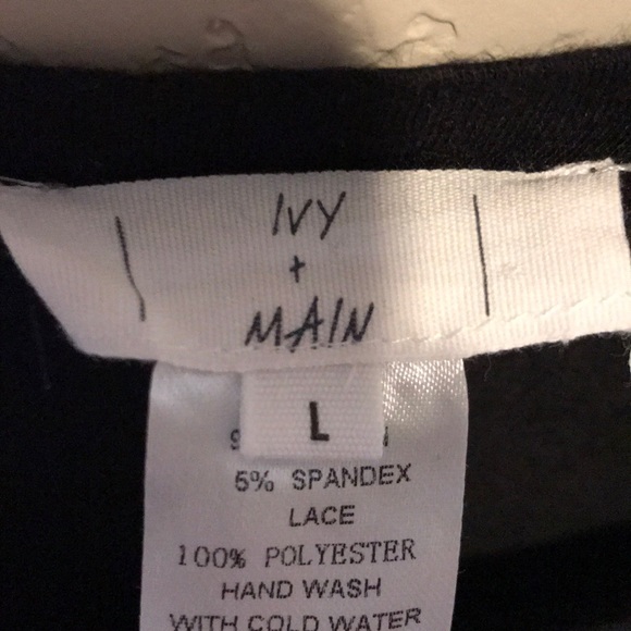 Tillys’s lace top - Picture 3 of 3